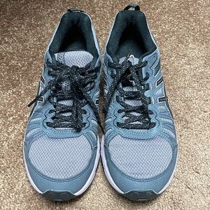 ASICS women’s running shoes